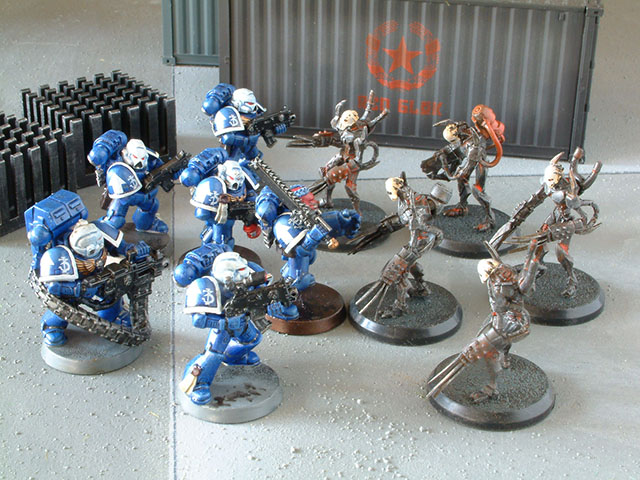 Space Marines and Therian Assault Golems in close combat